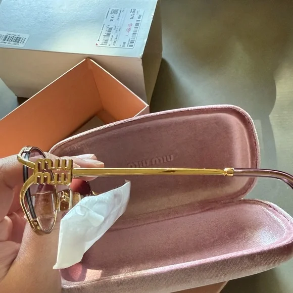 Miu Miu Sunglasses NEW - Picture 6 of 10